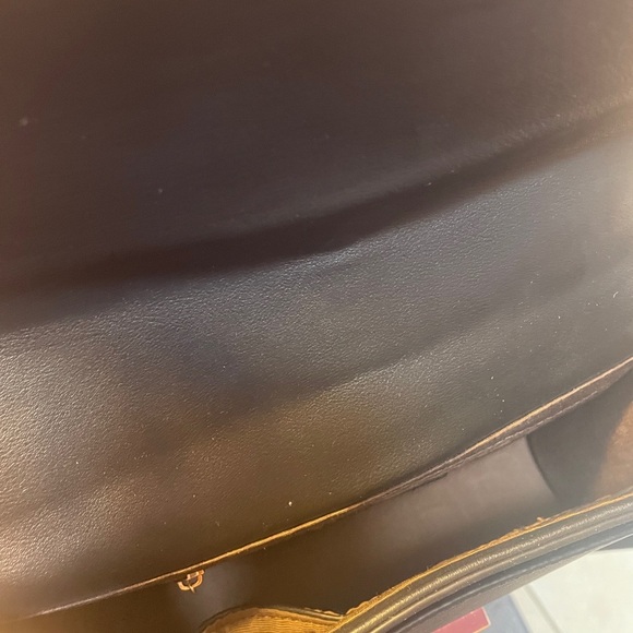 Adorable, lady’s handbag w/adjustable strap to wear crossbody. Never used.​ - Picture 7 of 12